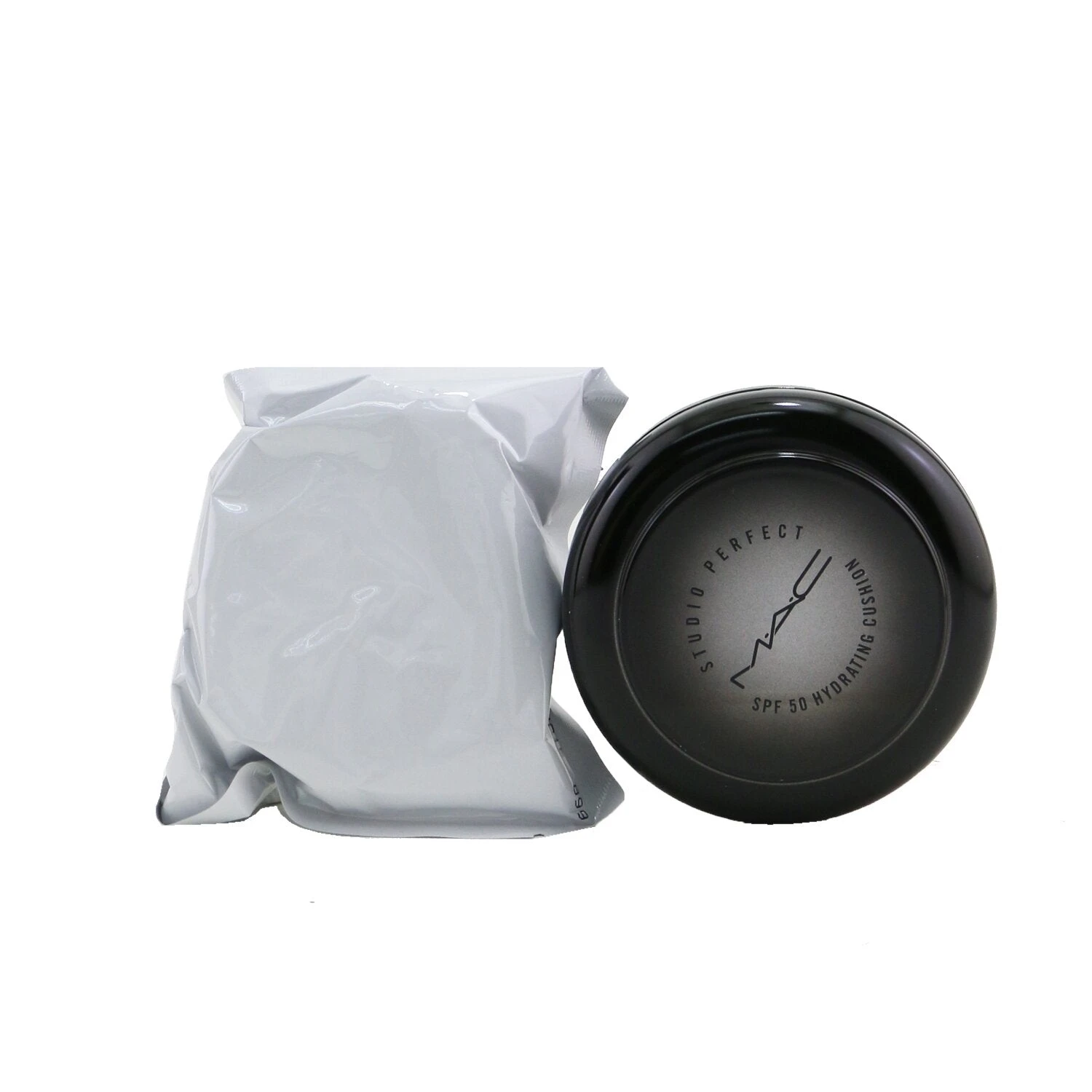 MAC Studio Perfect Hydrating Cushion Compact SPF 50 (With An Extra Refill) - # NC20 (Exp. Date 01/08/2022) 2x12g/0.42oz - Image 4